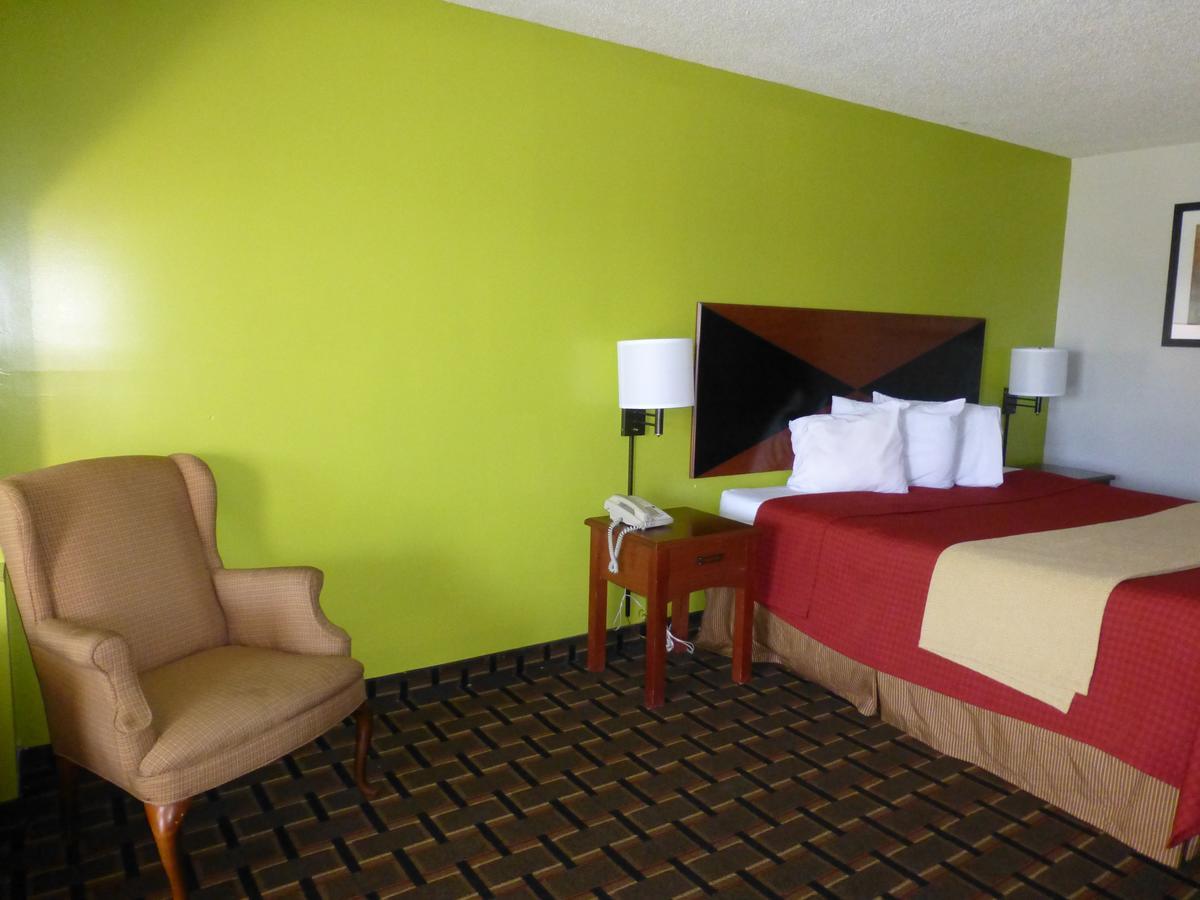 Coach Inn - Summerville Екстер'єр фото