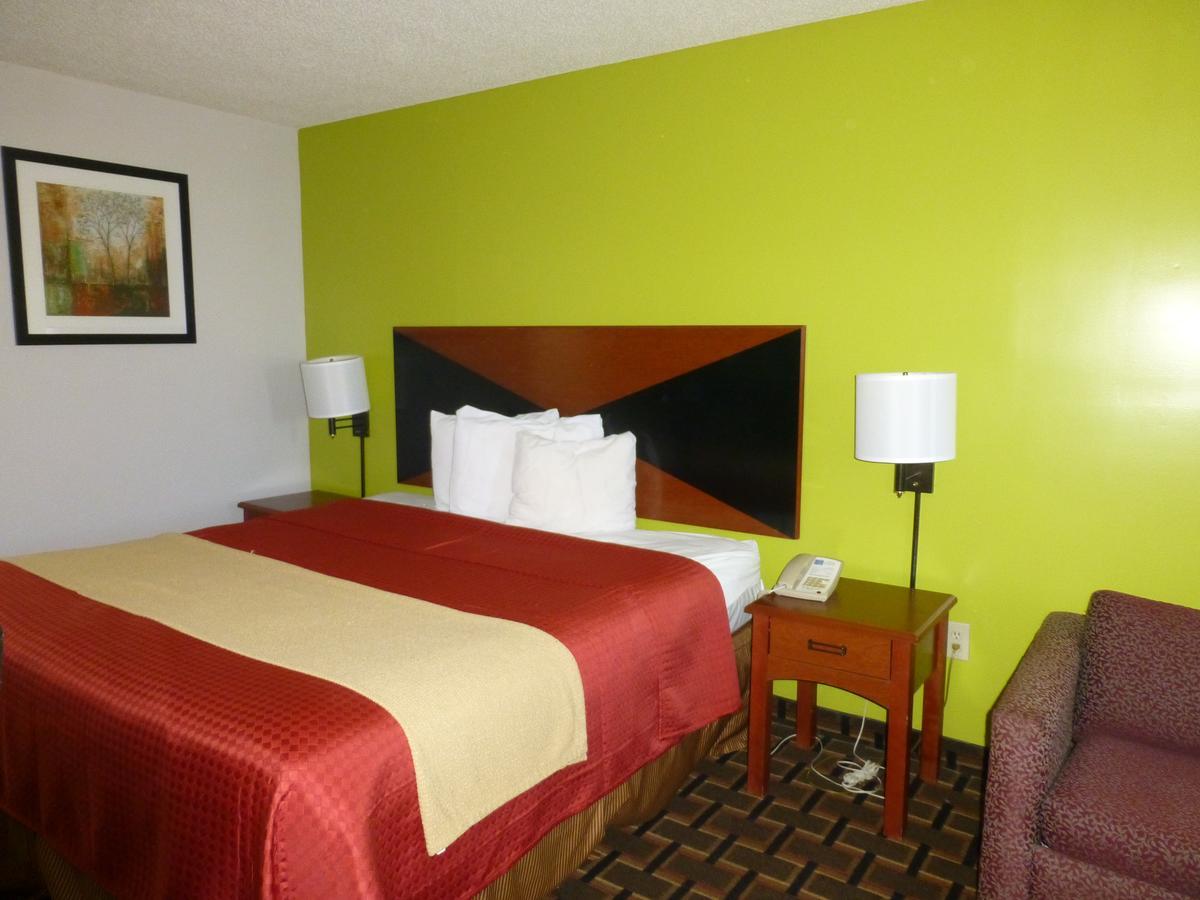 Coach Inn - Summerville Екстер'єр фото