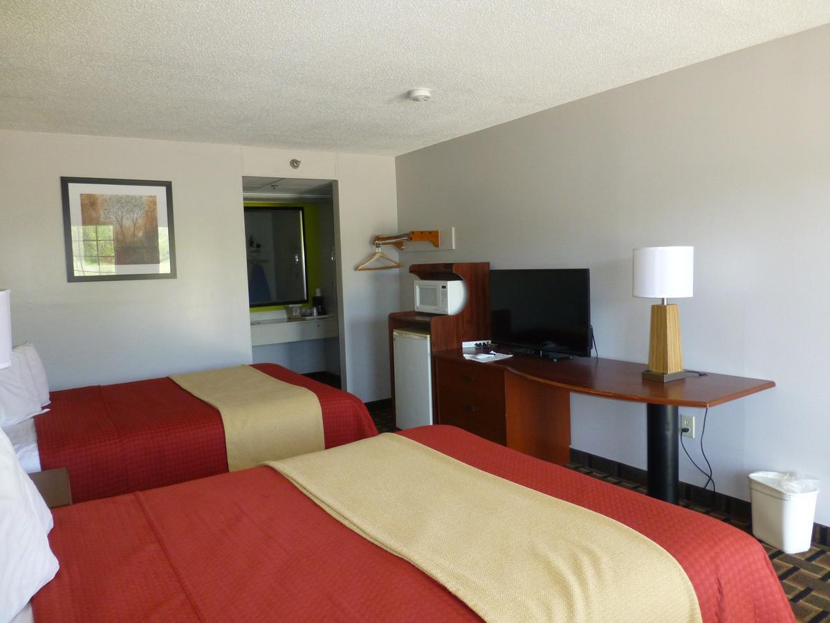 Coach Inn - Summerville Екстер'єр фото