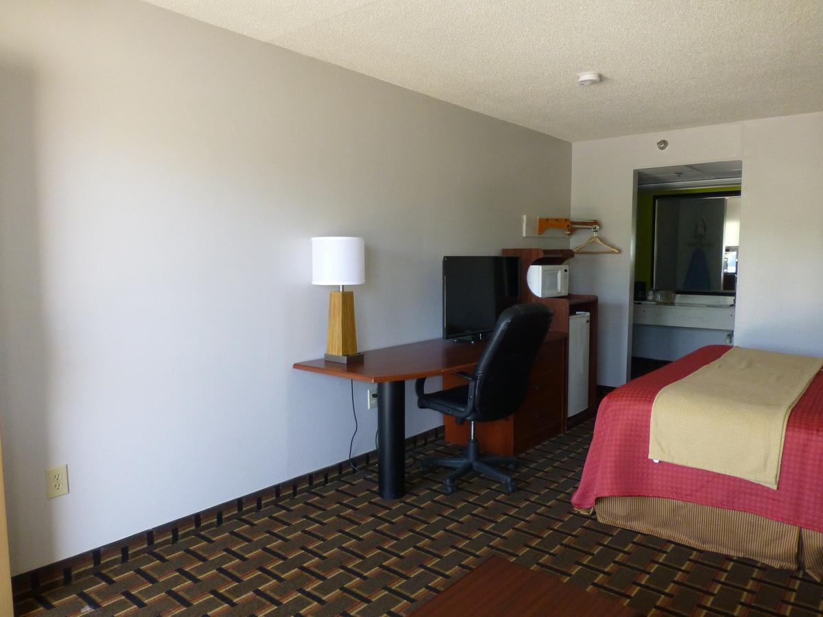 Coach Inn - Summerville Екстер'єр фото