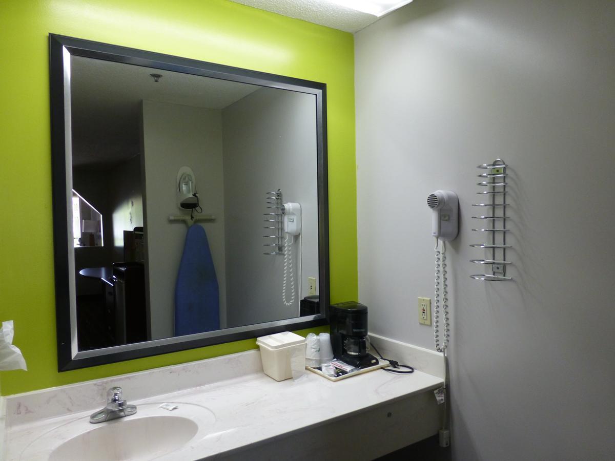 Coach Inn - Summerville Екстер'єр фото
